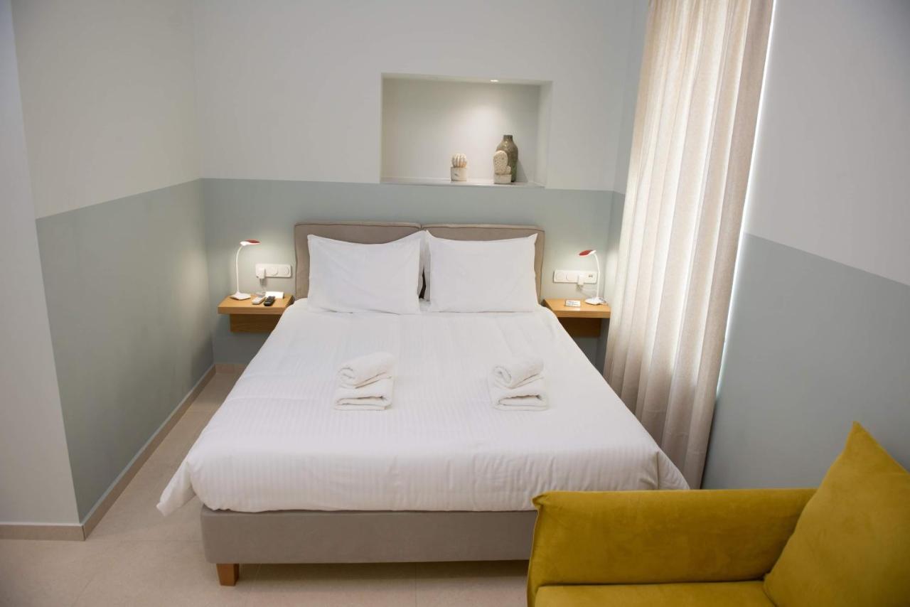 Stylish Studio Apartment - 1 House Kalamata Exterior photo